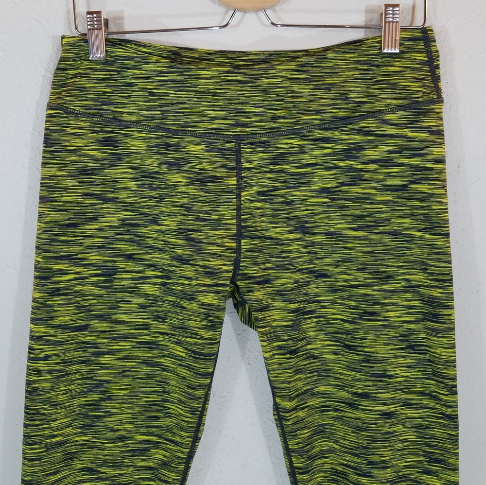 Fabletics Salar Printed Powerhold Capri Legging L - image 2